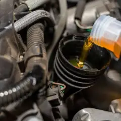 Jaki olej do silnika 2.0 diesel? Uniknij błędów i zadbaj o żywotność silnika!