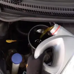 Wymiana oleju w Toyocie Corolla: co ile kilometrów, aby uniknąć problemów