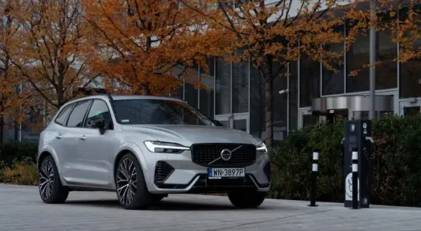 Ile pali volvo xc60 2.0 benzyna? Sprawdź realne zużycie paliwa