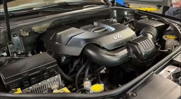 Ile oleju potrzebuje Jeep Grand Cherokee 3.0 CRD? Sprawdź, by uniknąć błędów!