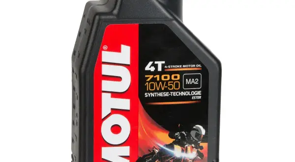 10W50 Motul – właściwości, zastosowanie i opinie o najlepszym oleju silnikowym