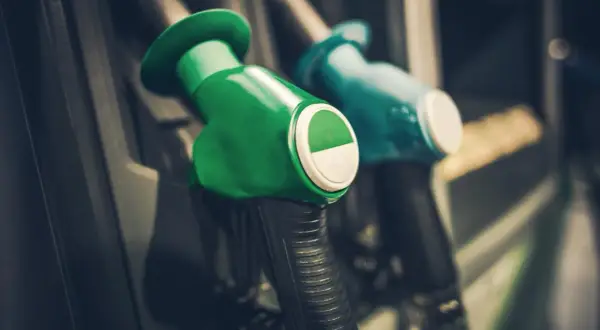 Diesel czy benzyna – co wybrać, by uniknąć wysokich kosztów i problemów?