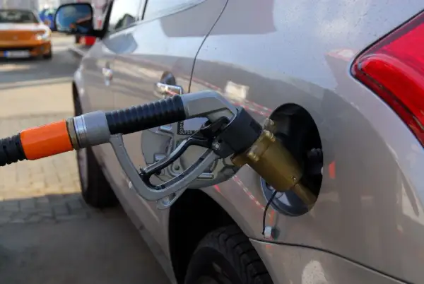 Ile kosztuje litr gazu do samochodu? Sprawdź, czy warto przesiadać się na LPG!